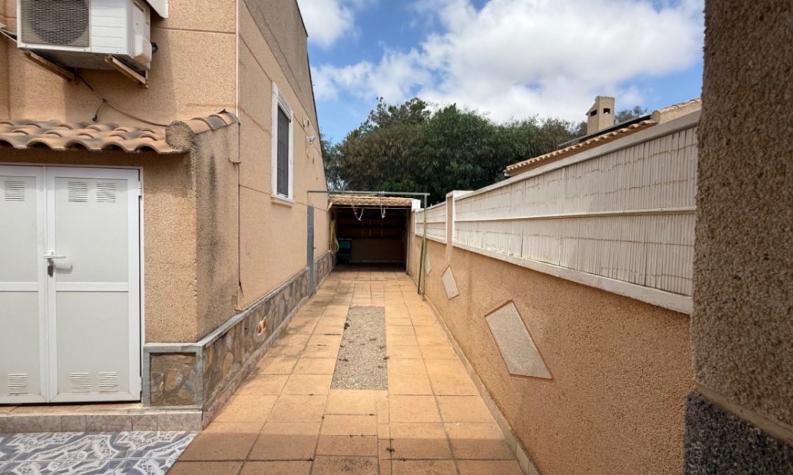 Segunda mano - Villa -
Torrevieja - Costa Blanca