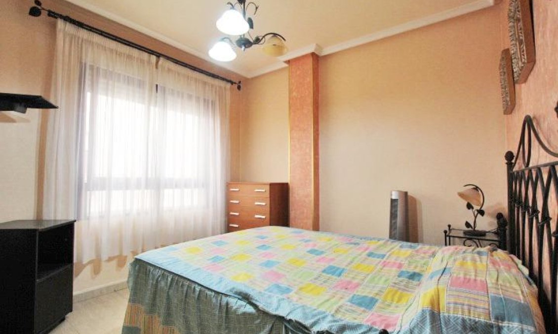 Segunda mano - Apartamento -
Guardamar del Segura - Centro