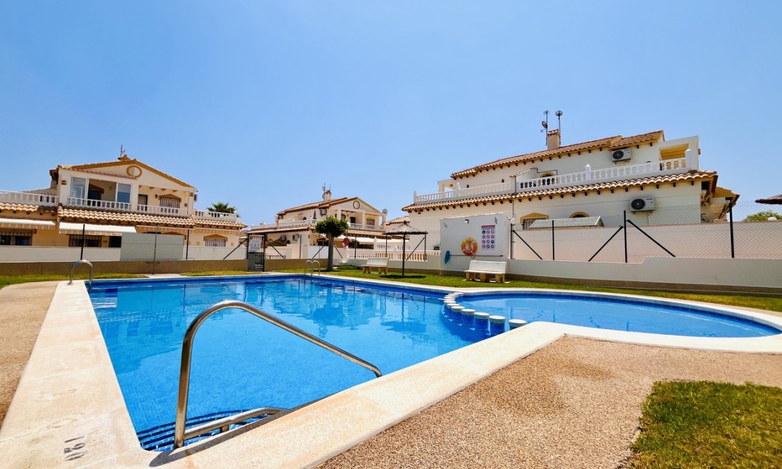 Segunda mano - Town House -
Playa Flamenca - Costa Blanca