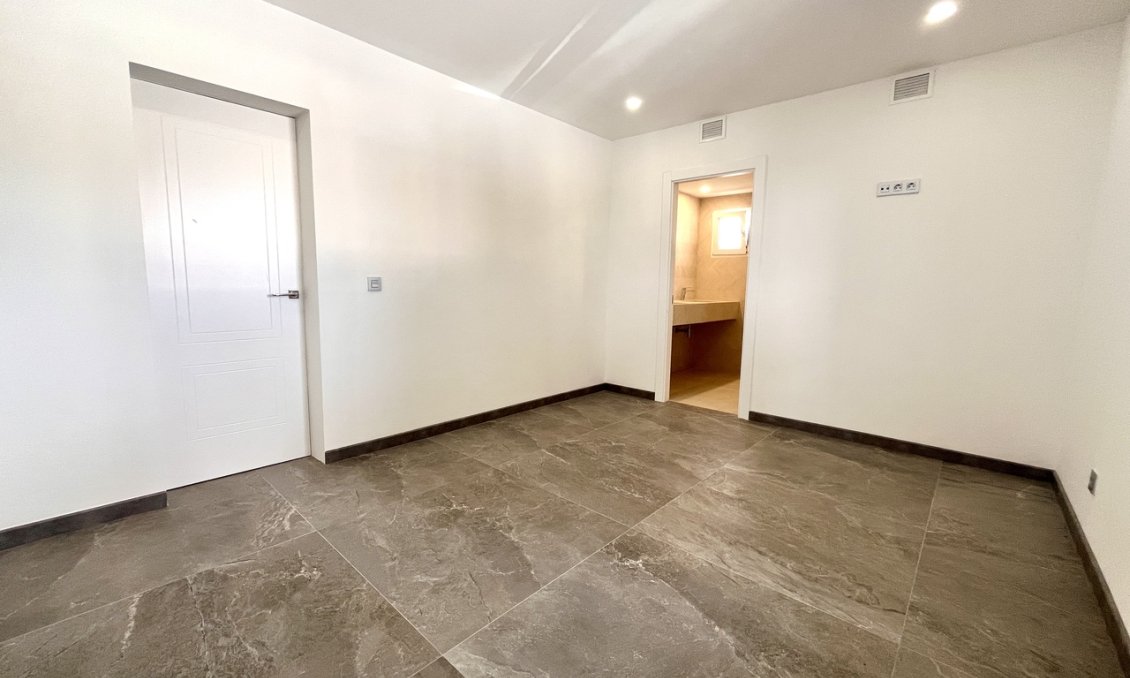 Segunda mano - Villa -
Los Balcones - Costa Blanca