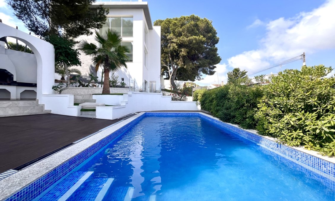Segunda mano - Villa -
Los Balcones - Costa Blanca