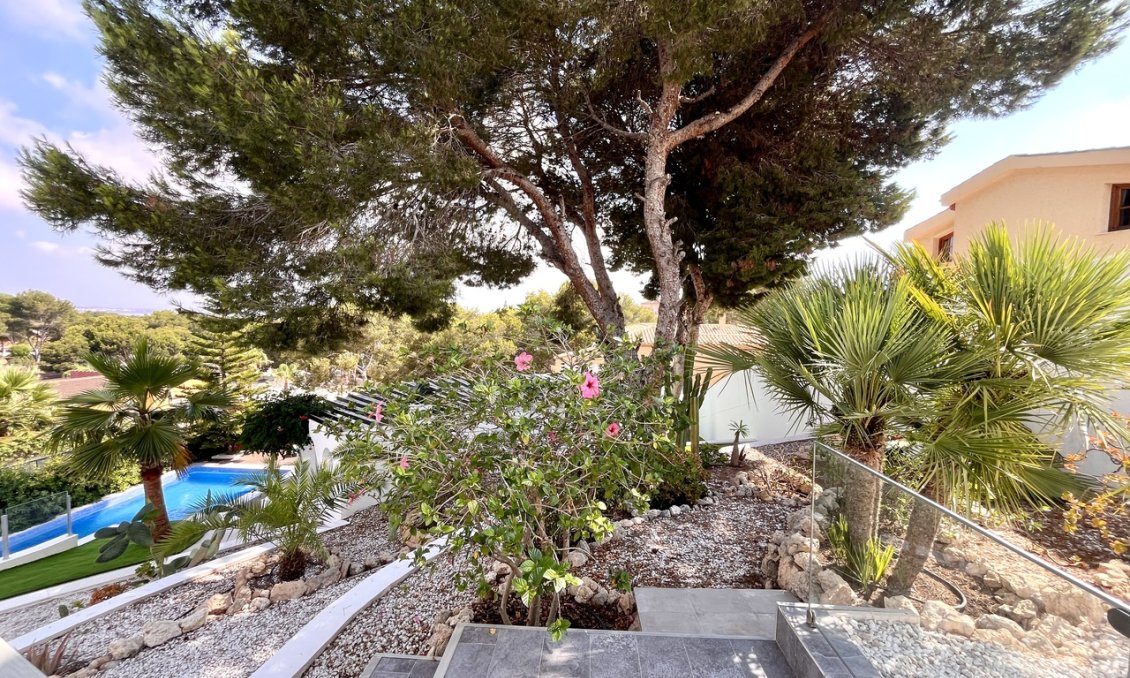 Segunda mano - Villa -
Los Balcones - Costa Blanca