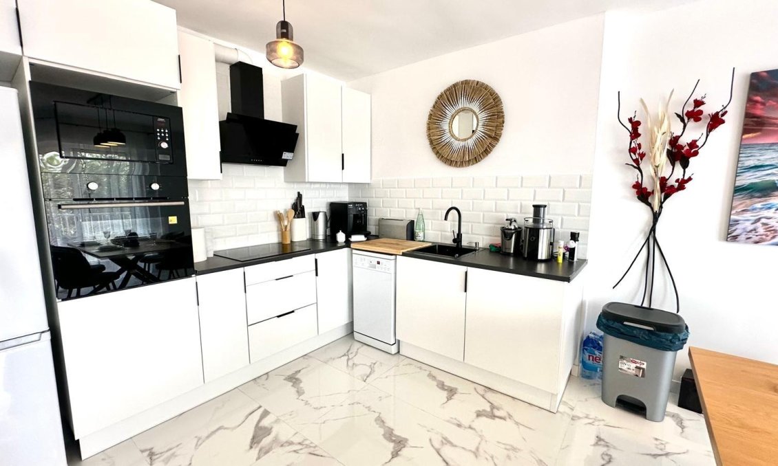 Wiederverkauf - Wohnung -
Torrevieja - Punta Prima
