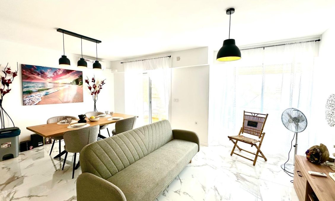 Wiederverkauf - Wohnung -
Torrevieja - Punta Prima