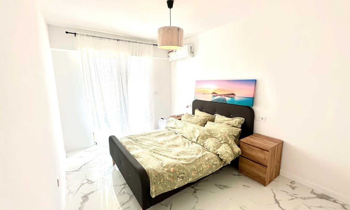 Wiederverkauf - Wohnung -
Torrevieja - Punta Prima