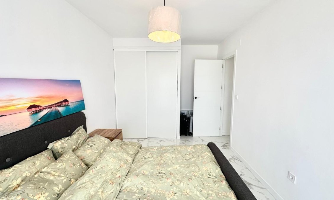 Wiederverkauf - Wohnung -
Torrevieja - Punta Prima