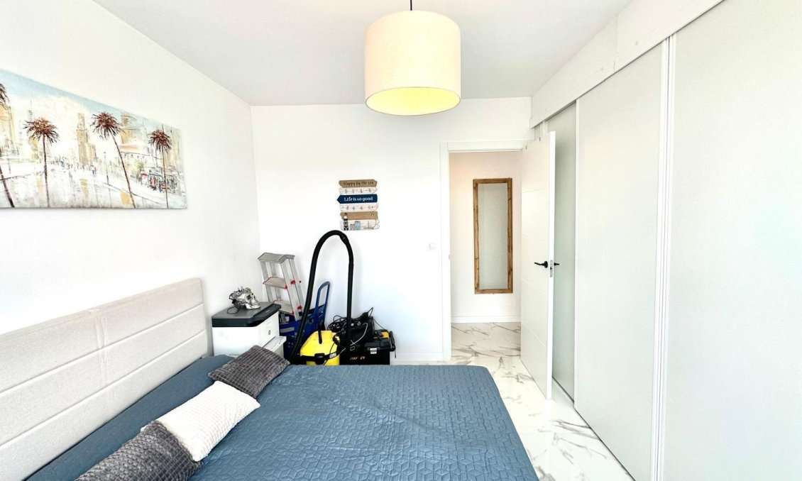 Wiederverkauf - Wohnung -
Torrevieja - Punta Prima