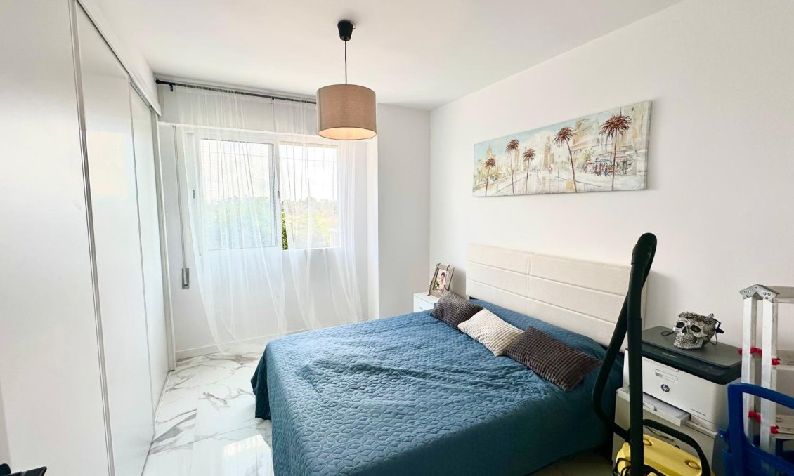 Wiederverkauf - Wohnung -
Torrevieja - Punta Prima