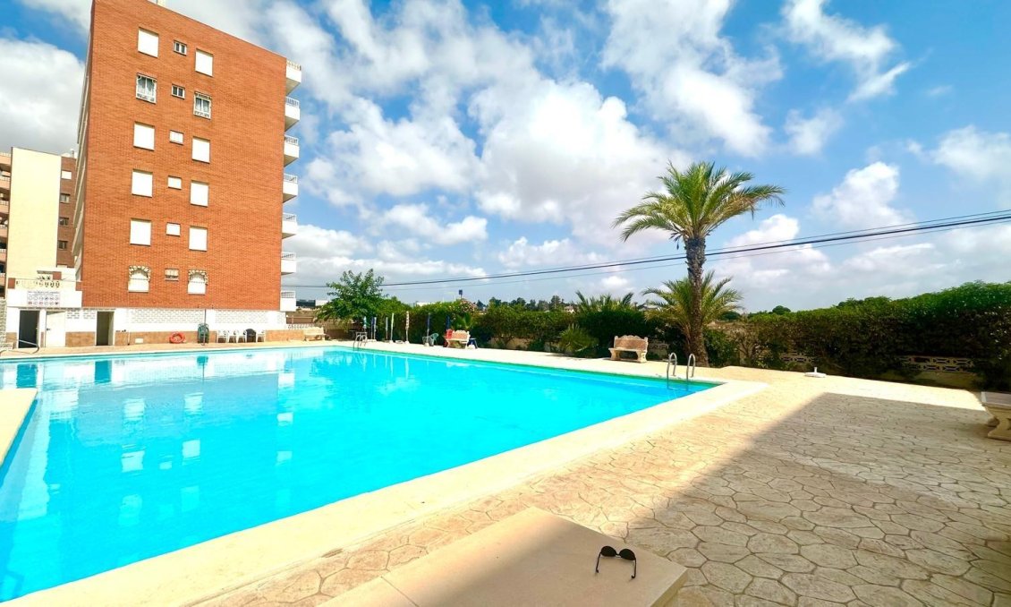 Wiederverkauf - Wohnung -
Torrevieja - Punta Prima