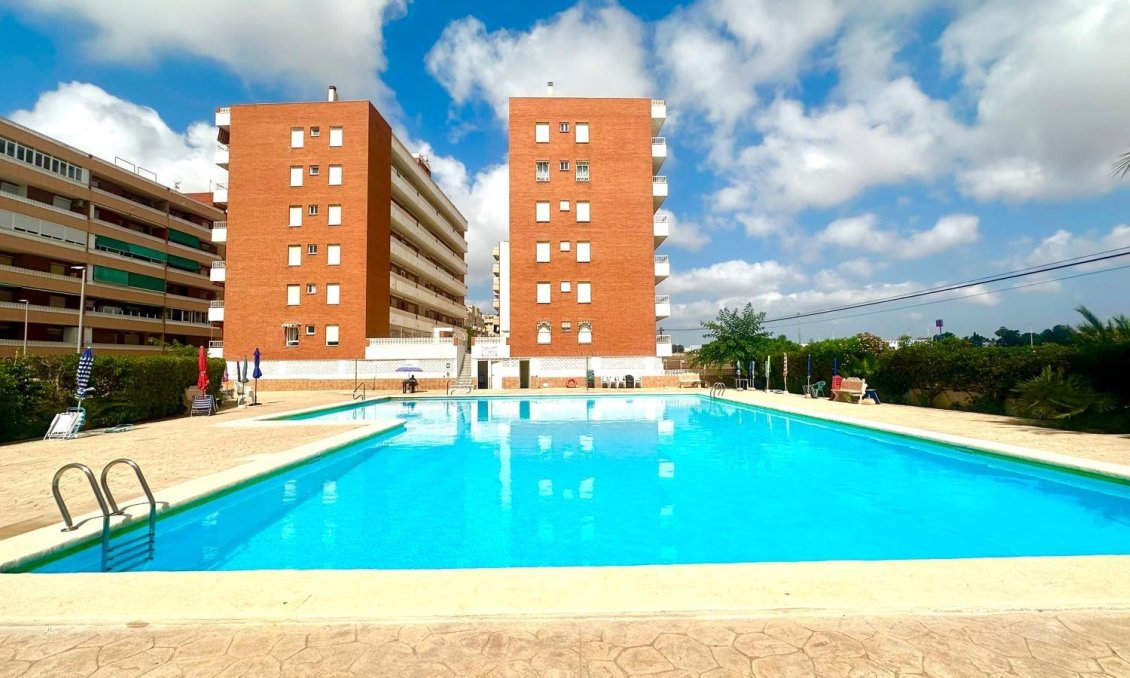 Wiederverkauf - Wohnung -
Torrevieja - Punta Prima