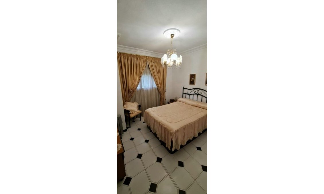 Segunda mano - Villa -
Benidorm - Costa Blanca