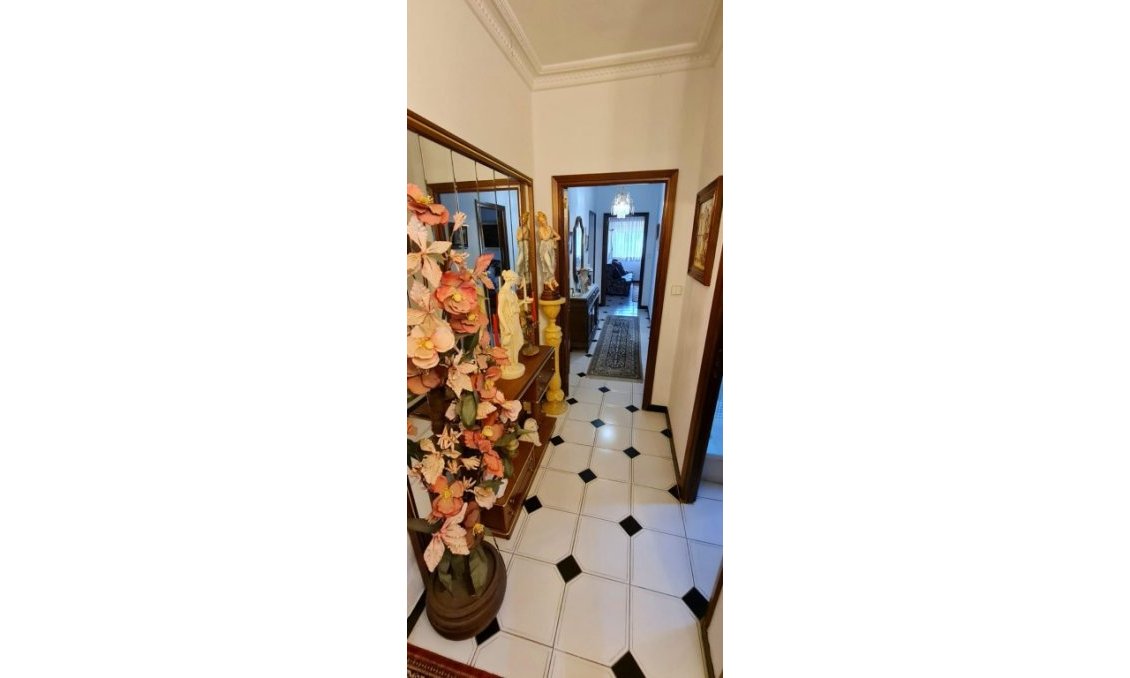 Segunda mano - Villa -
Benidorm - Costa Blanca