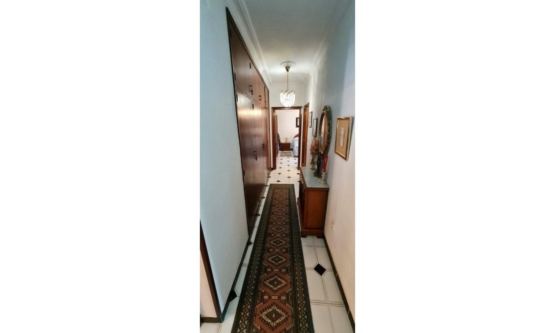 Segunda mano - Villa -
Benidorm - Costa Blanca