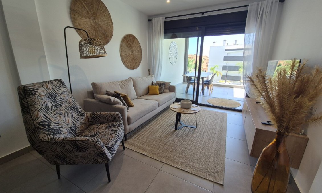 Segunda mano - Apartamento -
Las Filipinas - Inland