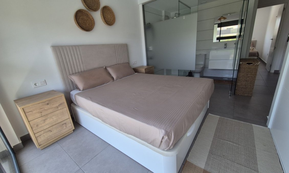 Segunda mano - Apartamento -
Las Filipinas - Inland