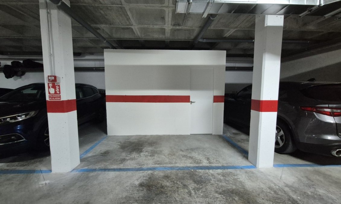 Segunda mano - Apartamento -
Las Filipinas - Inland