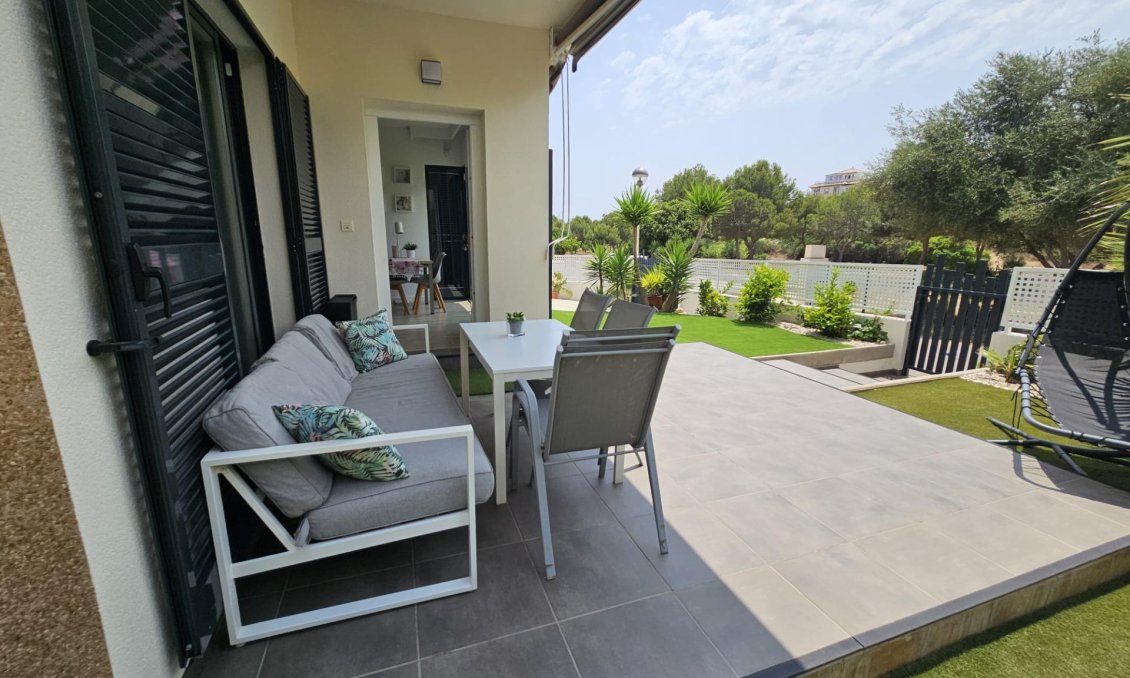 Segunda mano - Villa -
Orihuela Costa - La Regia