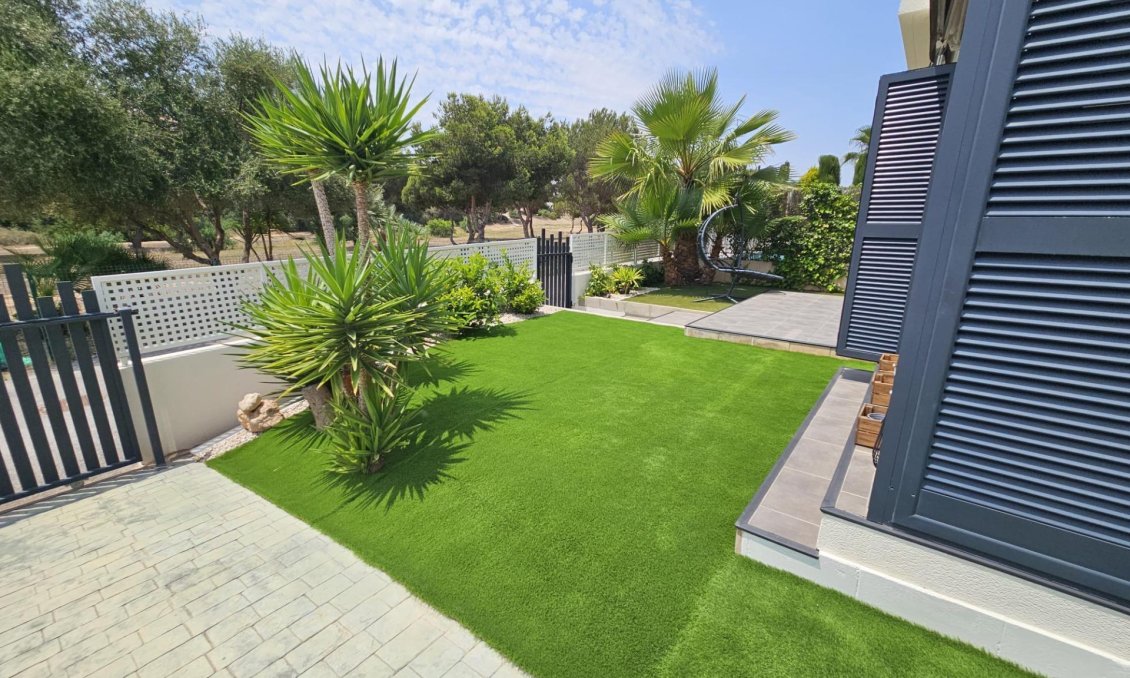 Segunda mano - Villa -
Orihuela Costa - La Regia