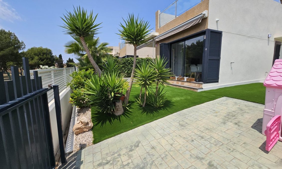 Segunda mano - Villa -
Orihuela Costa - La Regia