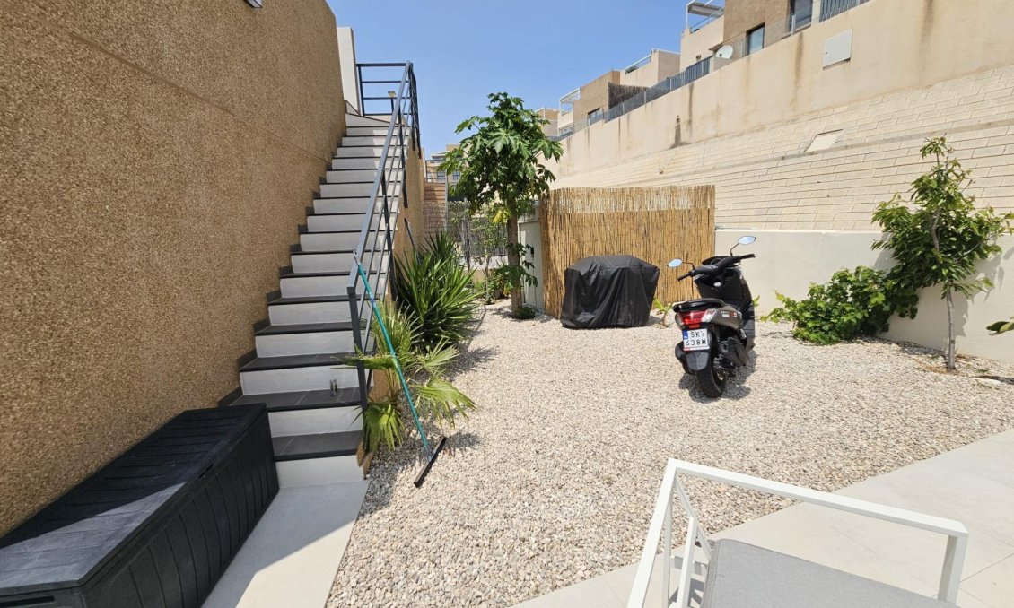 Segunda mano - Villa -
Orihuela Costa - La Regia