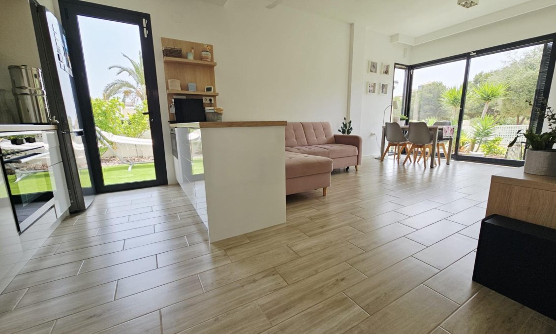 Segunda mano - Villa -
Orihuela Costa - La Regia