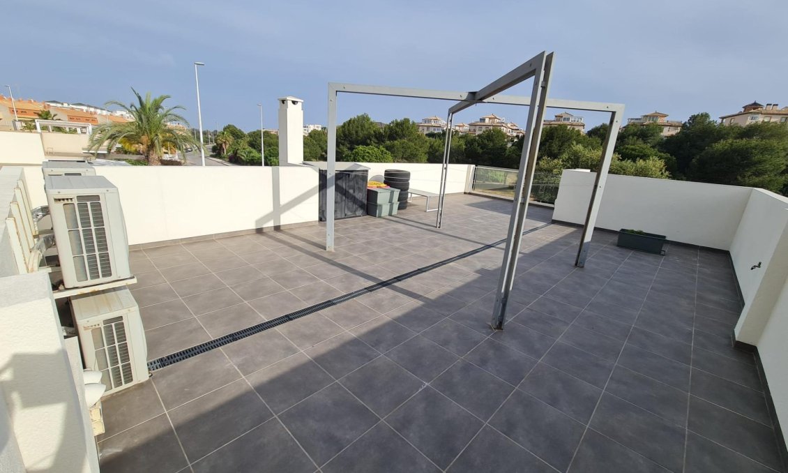 Segunda mano - Villa -
Orihuela Costa - La Regia