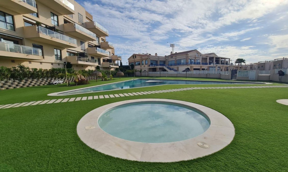 Segunda mano - Villa -
Orihuela Costa - La Regia