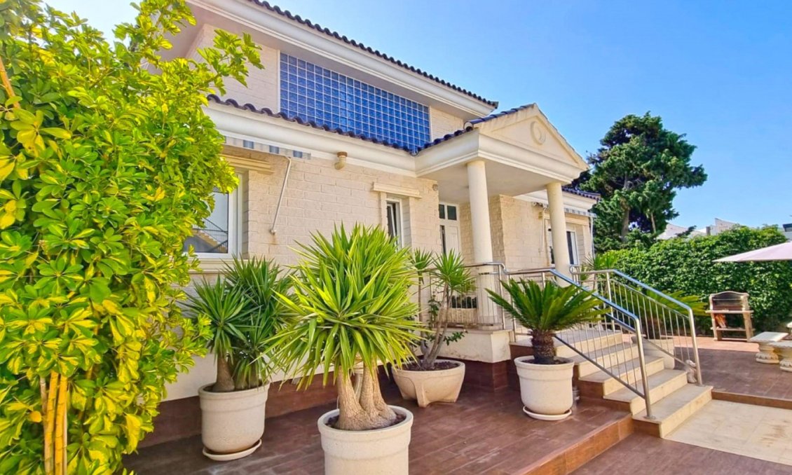 Segunda mano - Villa -
Torrevieja - Costa Blanca