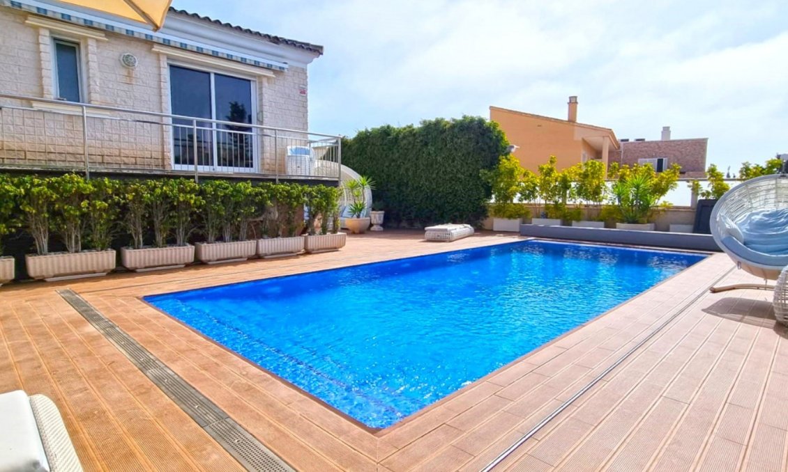 Segunda mano - Villa -
Torrevieja - Costa Blanca