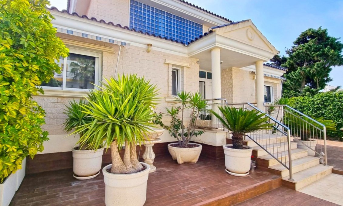 Segunda mano - Villa -
Torrevieja - Costa Blanca