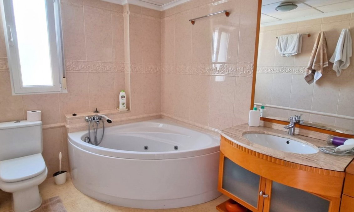 Segunda mano - Villa -
Torrevieja - Costa Blanca