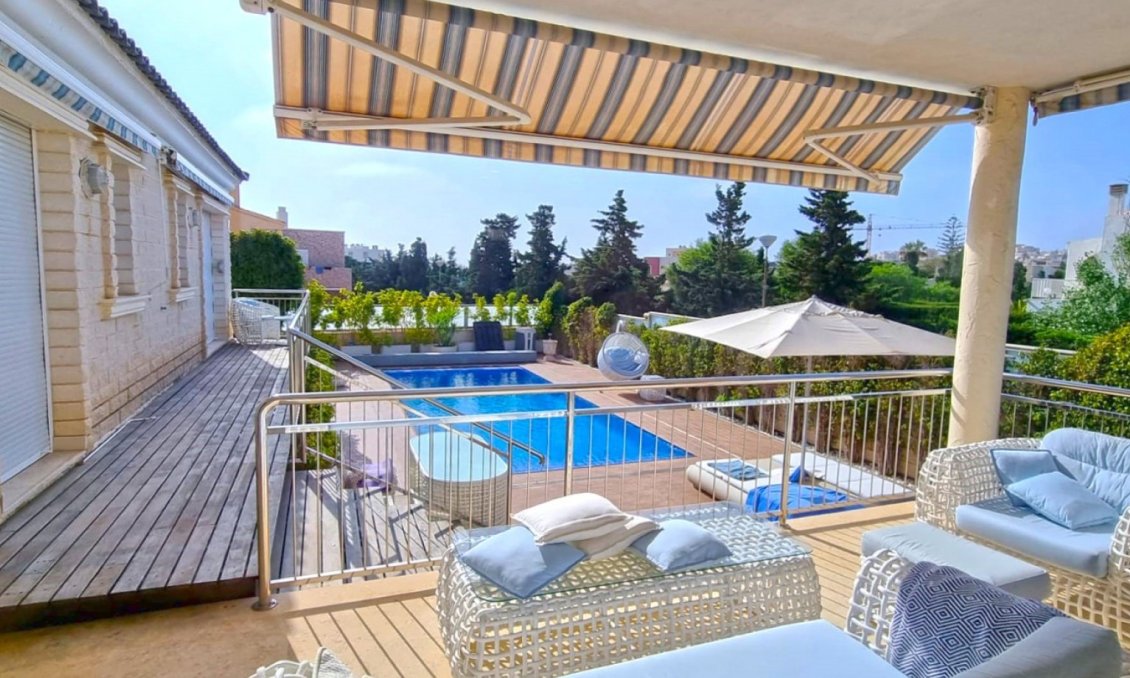 Segunda mano - Villa -
Torrevieja - Costa Blanca