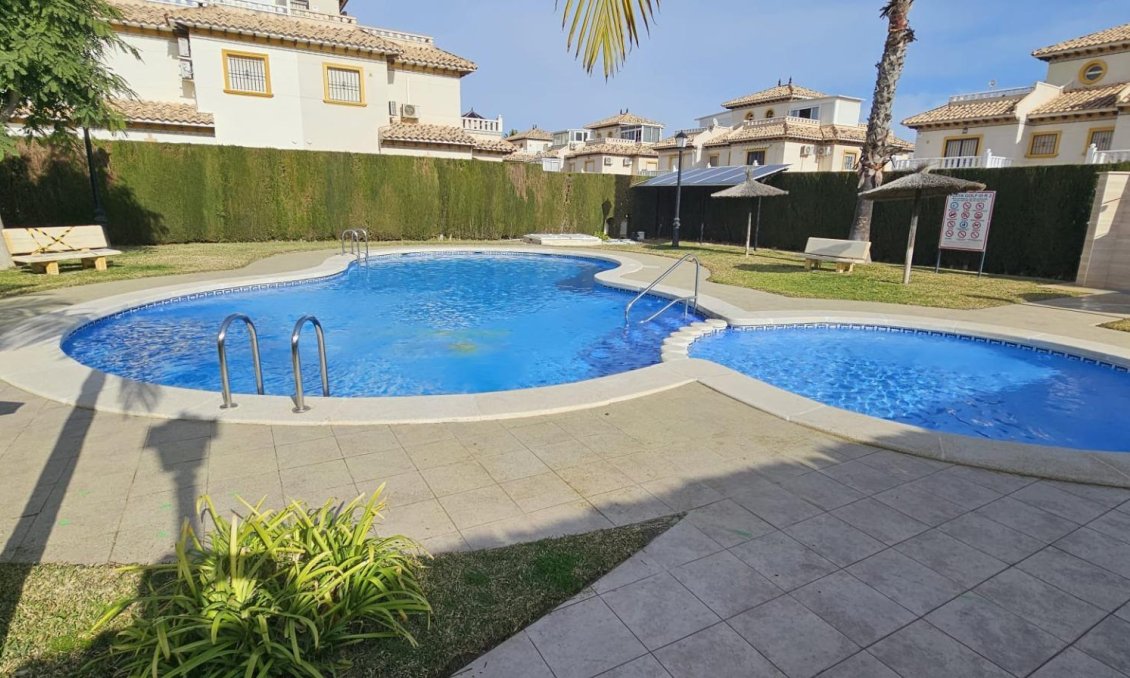 Segunda mano - Apartamento -
Orihuela Costa - Costa Blanca