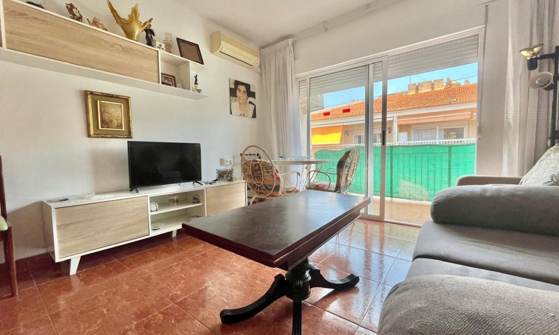 Segunda mano - Apartamento -
Torrevieja - Estacion De Autobuses