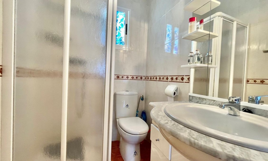 Segunda mano - Apartamento -
Torrevieja - Estacion De Autobuses