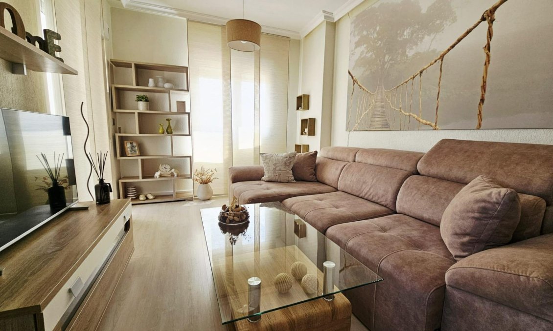 Használt Ingatlanok - Apartman -
Torrevieja - Nueva Torrevieja
