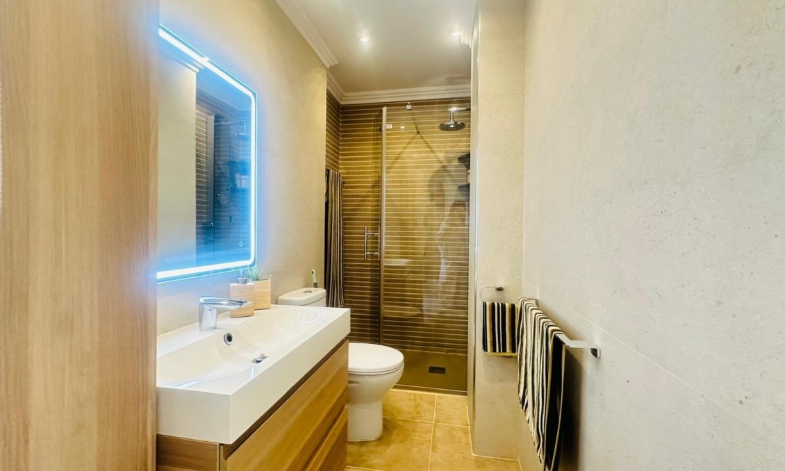 Használt Ingatlanok - Apartman -
Torrevieja - Nueva Torrevieja