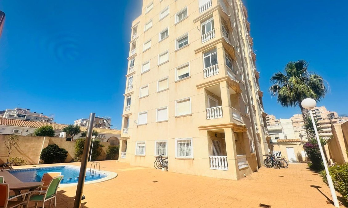 Használt Ingatlanok - Apartman -
Torrevieja - Nueva Torrevieja
