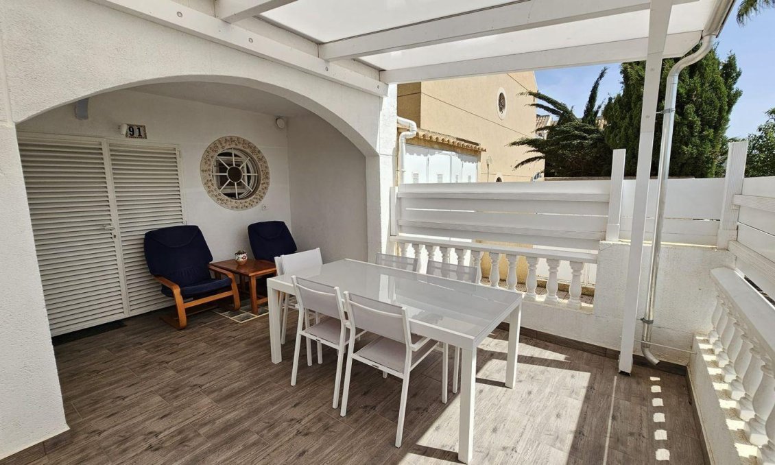 Segunda mano - Town House -
Torrevieja - La Siesta