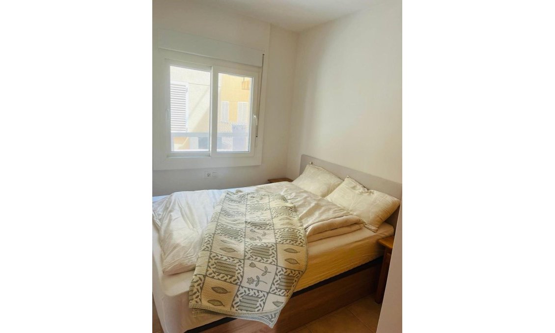 Segunda mano - Town House -
Torrevieja - La Siesta