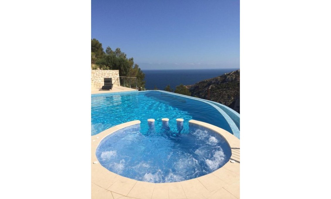 Segunda mano - Villa -
Jávea - Costa Blanca
