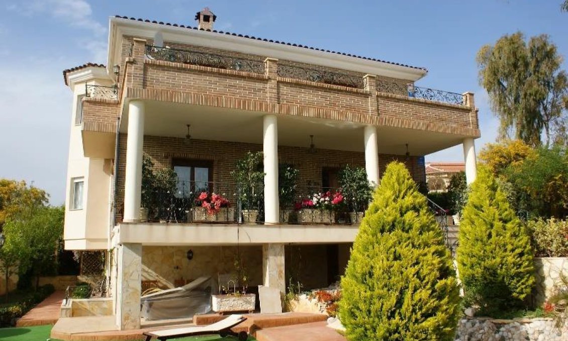 Segunda mano - Villa -
Ciudad Quesada