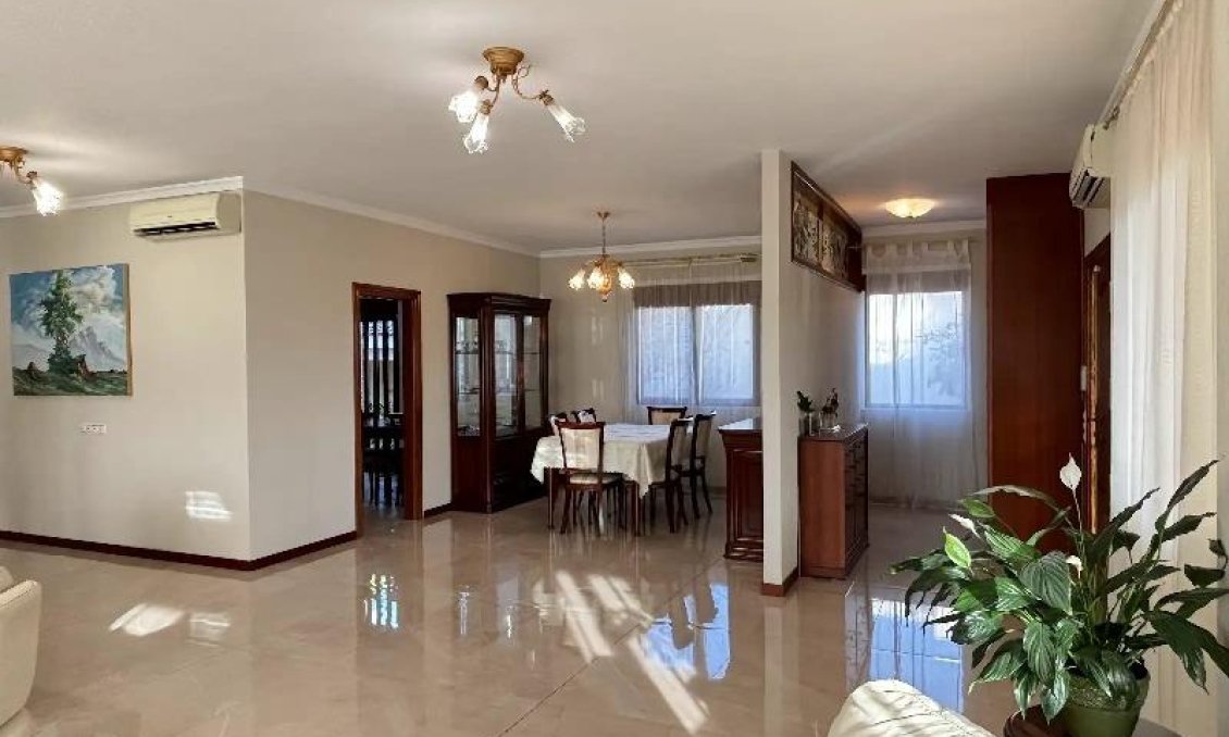 Segunda mano - Villa -
Ciudad Quesada