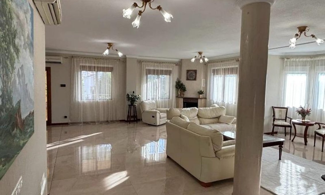 Segunda mano - Villa -
Ciudad Quesada
