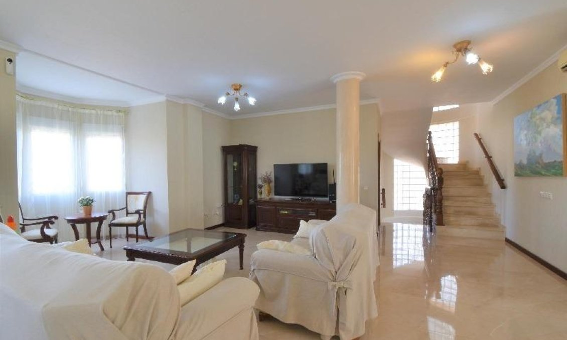 Segunda mano - Villa -
Ciudad Quesada