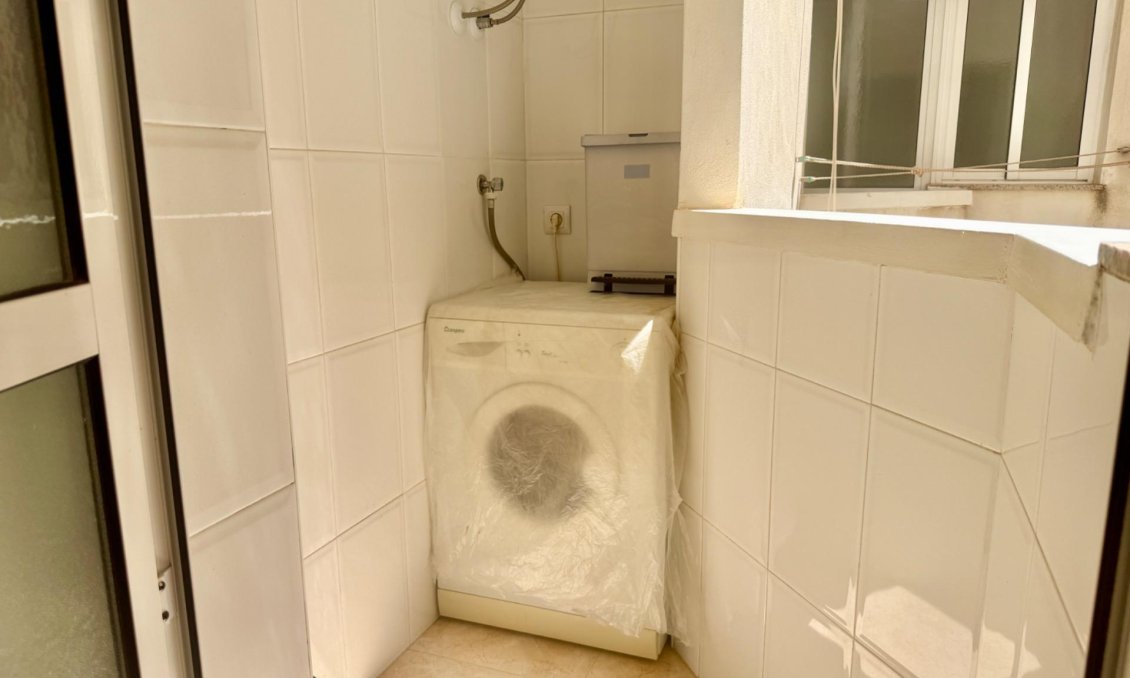 Wiederverkauf - Wohnung -
Torrevieja - PARQUE DE LAS NACIONES