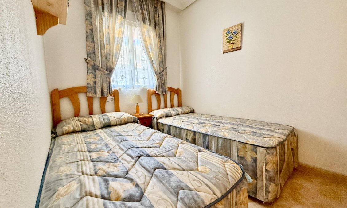 Wiederverkauf - Wohnung -
Torrevieja - PARQUE DE LAS NACIONES