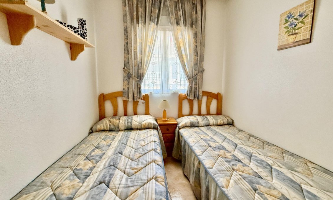 Wiederverkauf - Wohnung -
Torrevieja - PARQUE DE LAS NACIONES
