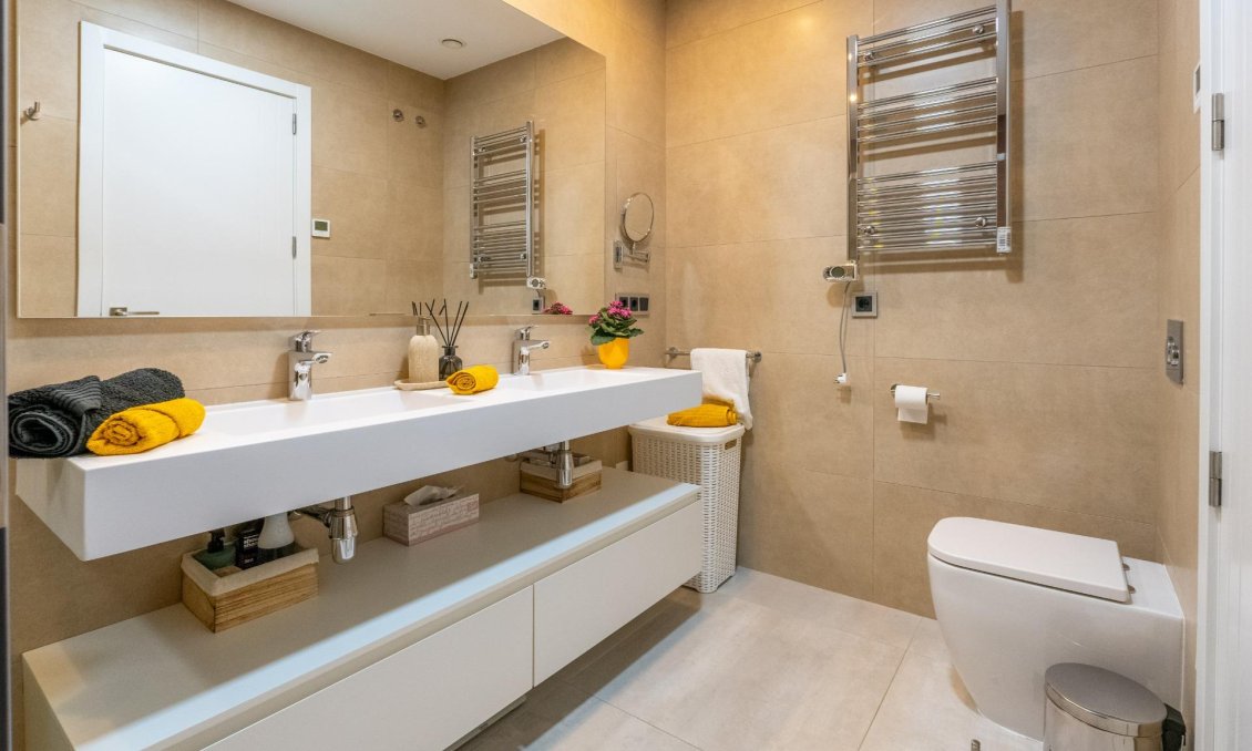Segunda mano - Apartamento -
Benidorm - Playa de Poniente