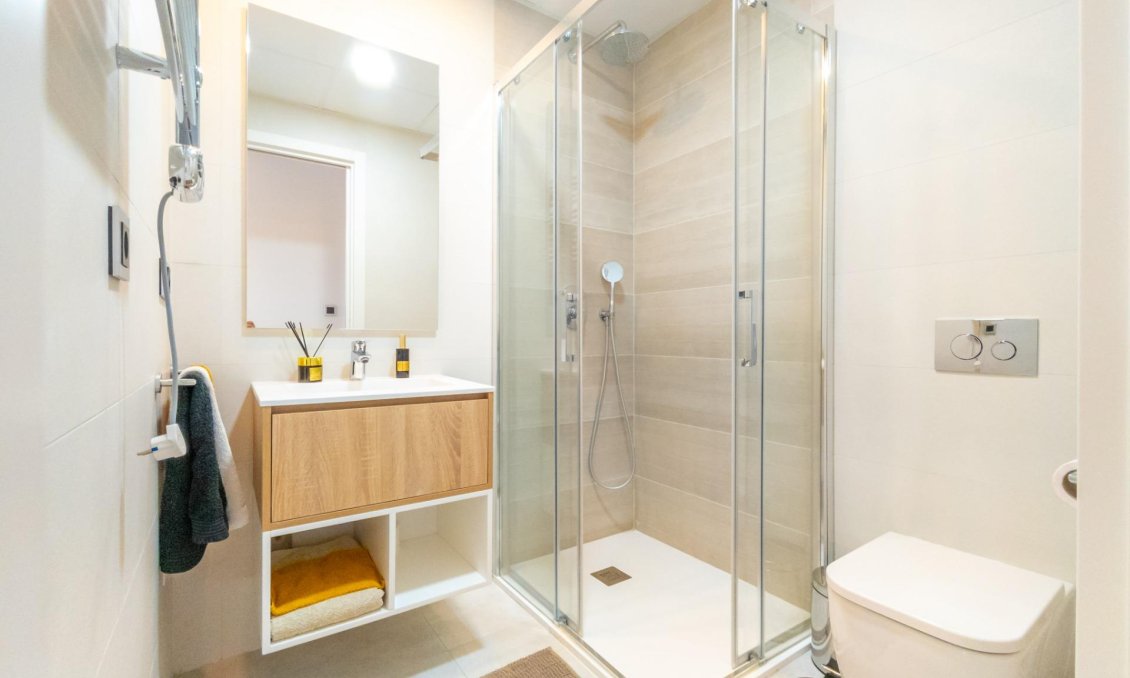 Segunda mano - Apartamento -
Benidorm - Playa de Poniente